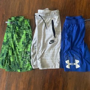 Boys (XL) Loose UA Shorts & (S) Nike Pair - Bundle